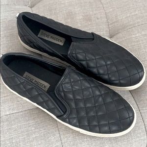 Steve Madden Slip on shoes